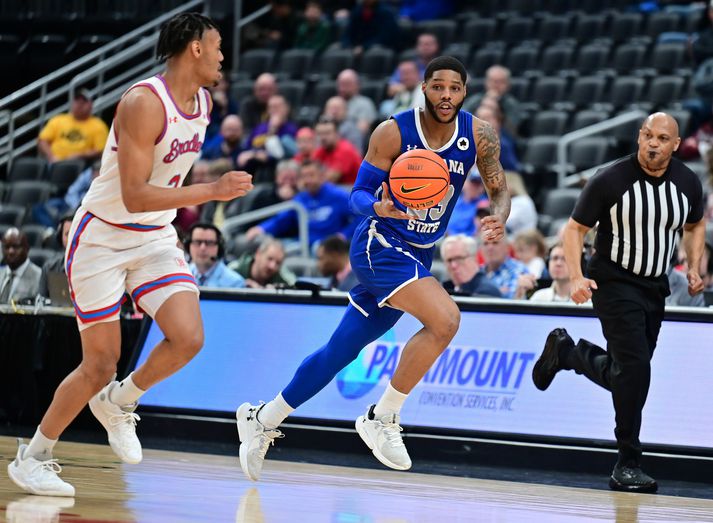 Courvoisier McCauley í leik með Indiana State Sycamores í bandaríska háskólakörfuboltanum.