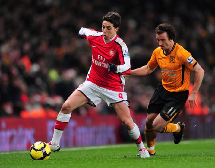 Samir Nasri og Stephen Hunt í leiknum um helgina.