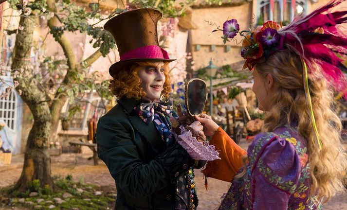 Depp leikur aðalhlutverkið í Alice Through The Looking Glass.