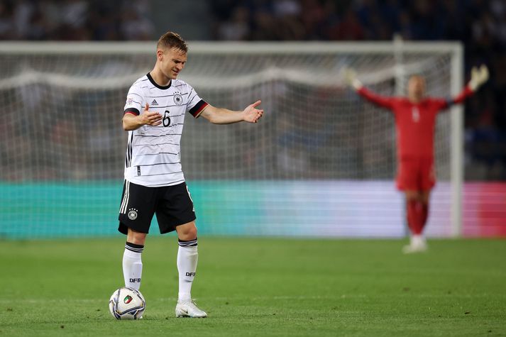 Joshua Kimmich skoraði mark Þýskalands í kvöld en var ekki par sáttur með leikinn.