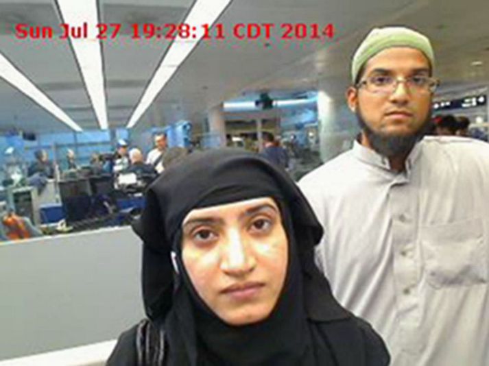 Tashfeen Malik og Syed Rizwan Farook komu til Bandaríkjanna í Chicago í júlí á síðasta ári eftir heimsókn Farook til Sádi-Arabíu.