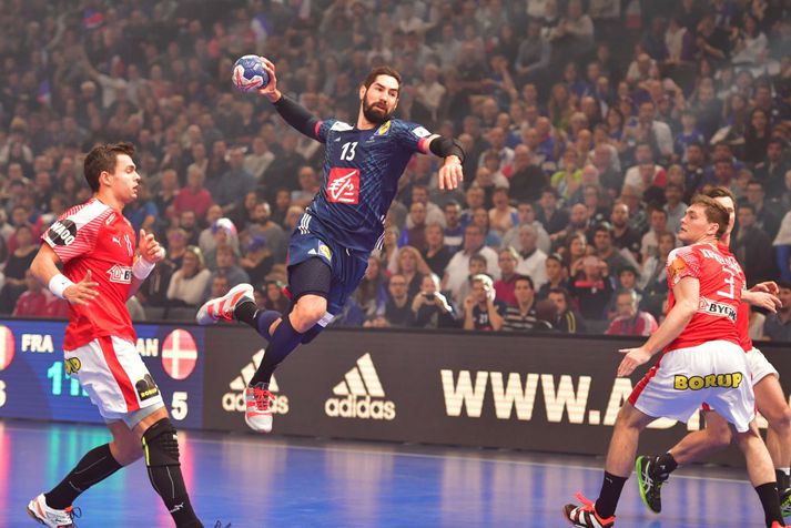 Nikola Karabatic í leik gegn Dönum í gær sem Danir unnu með einu marki.