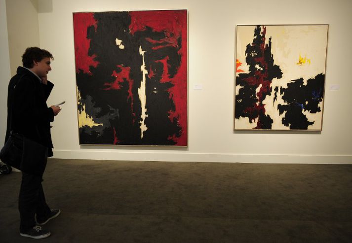 Myndir eftir Clyfford Still. Þetta eru ekki myndirnar sem Tisch eyðilagði með rassinum á sér.