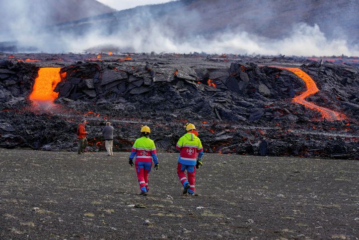 Björgunarsveitir vöktuðu eldgosið.