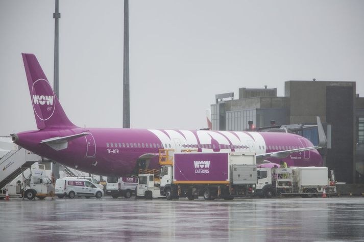 Ein farþegaþota WOW air á Keflavíkurflugvell í mars síðastliðnum.