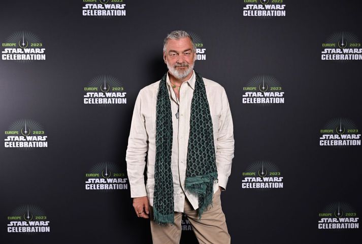 Ray Stevenson talsetti einnig Gar Saxon í tölvuteiknuðu Star Wars þáttunum Rebels og Clone Wars. 