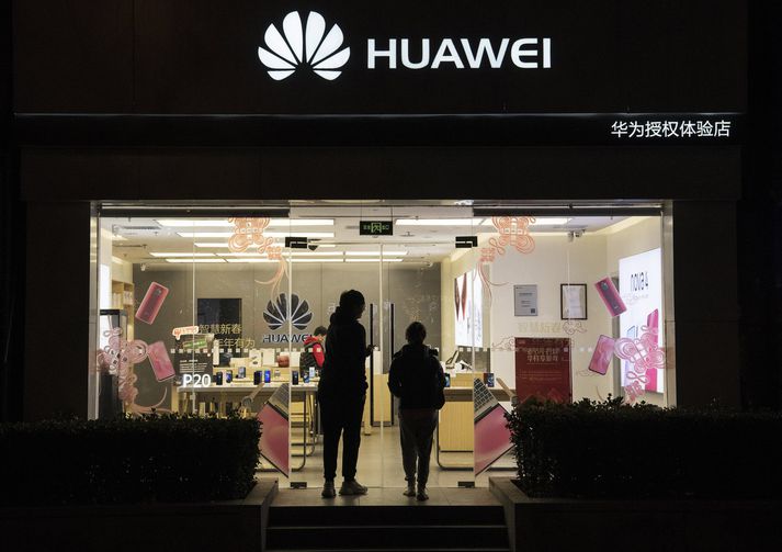 Bandaríkjamenn segja Huawei stunda njósnir en kínverska fyrirtækið segir það alrangt.