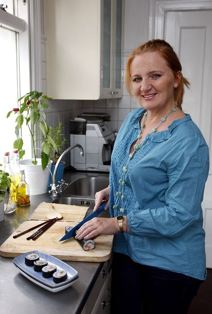Rósa Guðbjartsdóttir gefur út sushi-matreiðslubók um næstu mánaðamót.