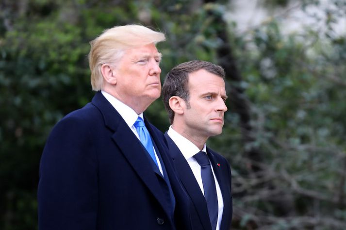 Macron Frakklandsforseti (t.h.) reynir nú að tala um fyrir Trump Bandaríkjaforseta (t.v.) um kjarnorkusamninginn við Íran.