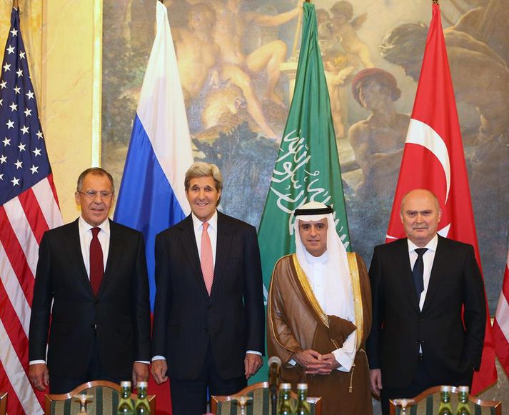 John Kerry og Sergeiy Lavrov funda með fulltruúm Íran og Tyrklands.
