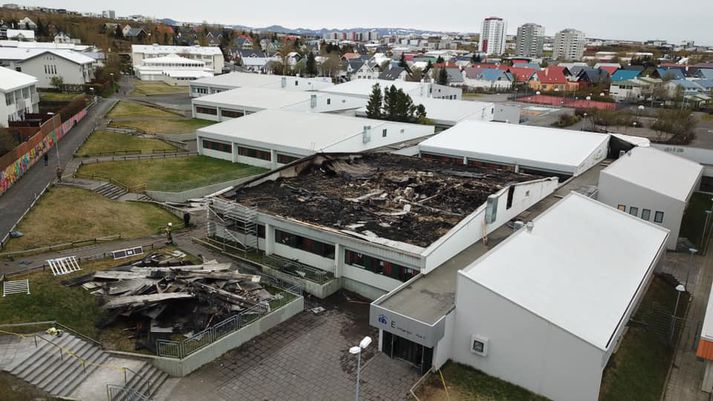 Tjónið á Seljaskóla er mikið eftir brunann um helgina.