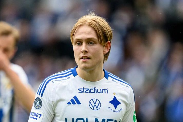 Ísak Andri skoraði magnaði mark í kvöld. Hvort það var viljandi er óvitað.