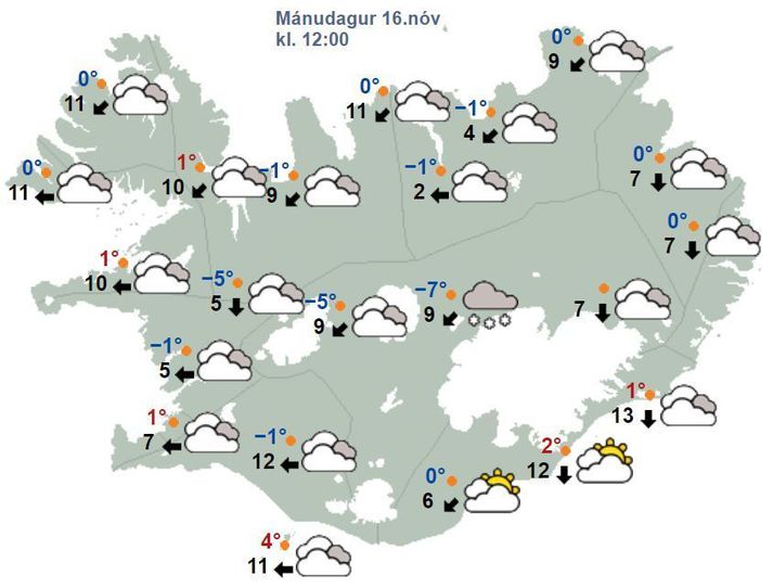 Spáð er skúrum eða éljum við suðurströndina til hádegis.