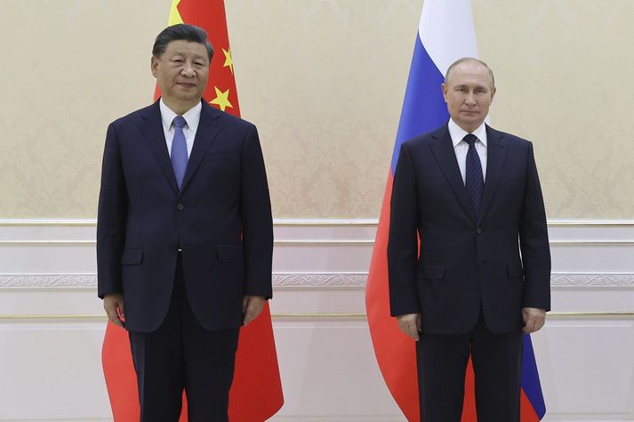 Xi Jinping, forseti Kína hefur síst staðið í vegi fyrir auknum innflutningi á rússneskri hráolíu. Þeir félagarnir, Xi og Putin, áttu fund á dögunum.