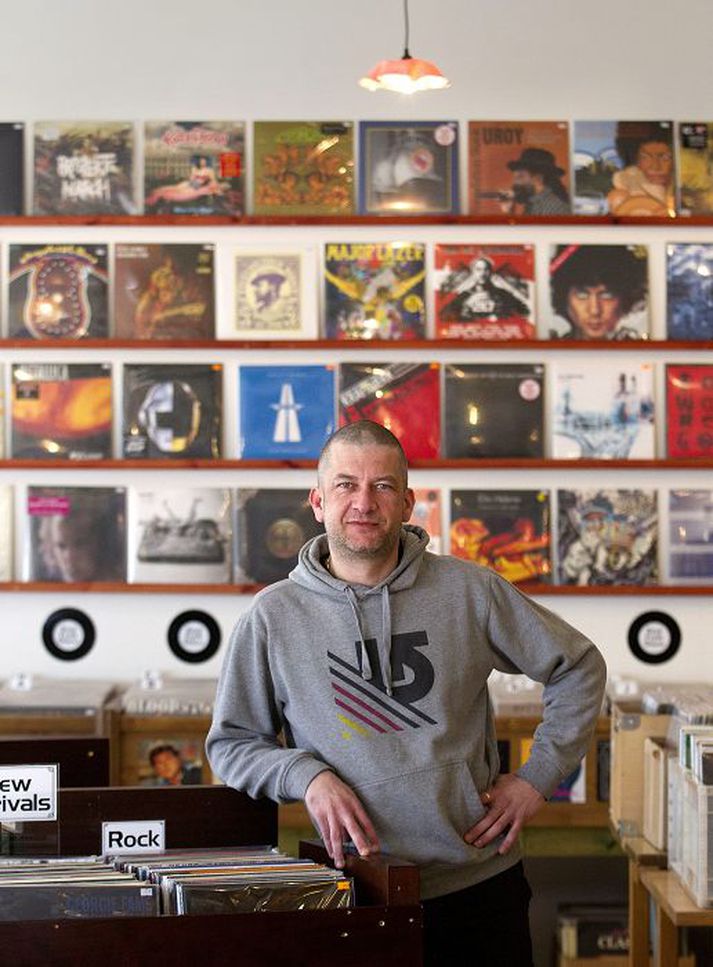 Ingvar Geirsson hjá Lucky Records hefur verið plötusali í um það bil níu ár.