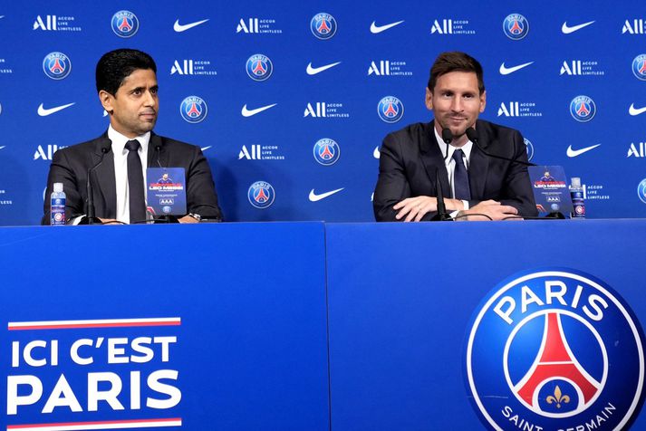 Lionel Messi ásamt Kataranum Nasser Al-Al-Khelaifi, forseta PSG.