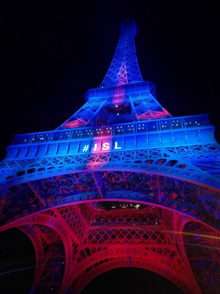 Eiffel-turninn í kvöld