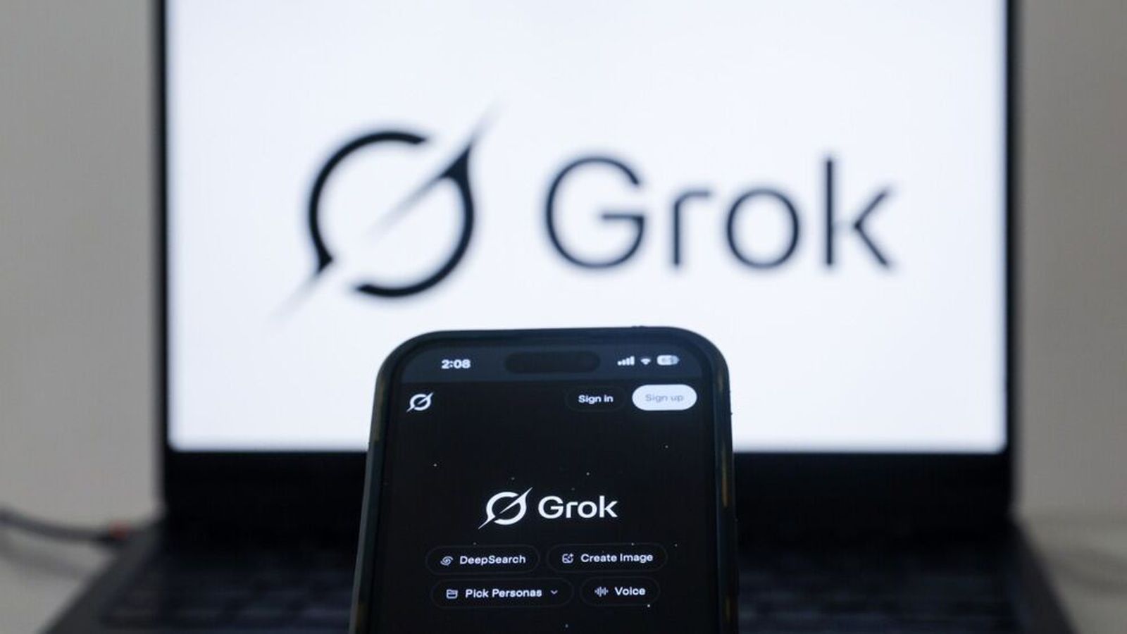 Bandaríkja­stjórn kemur barnaníðs­efni Musk til varnar