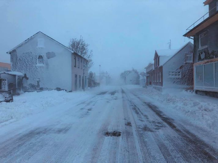 Sauðárkrókur minnir á draugabæ á þessari mynd.