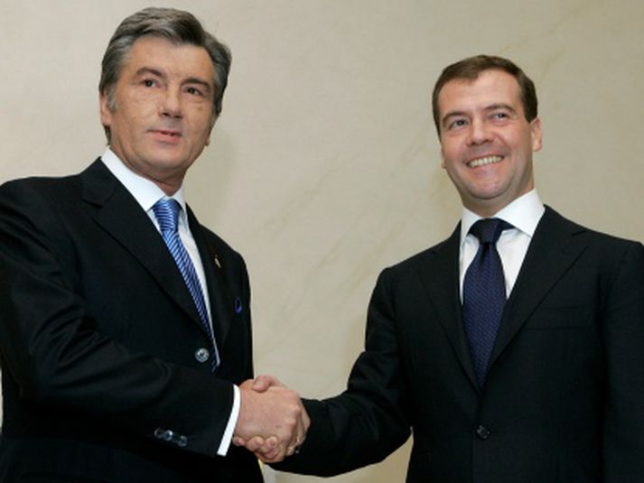 Viktor Yushchenko forseti Úkraínu og Dmitry Medvedev forseti Rússlands.