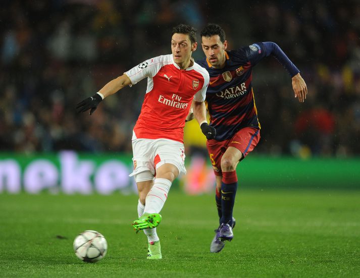Mesut Özil lét hafa eftir sér að Arsenal væri búið að klúðra möguleikanum á að vinna deildina. Wenger var ekki sáttur.