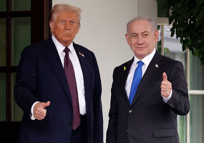 Trump og Netanjahú fyrir utan Hvíta húsið í vikunni.