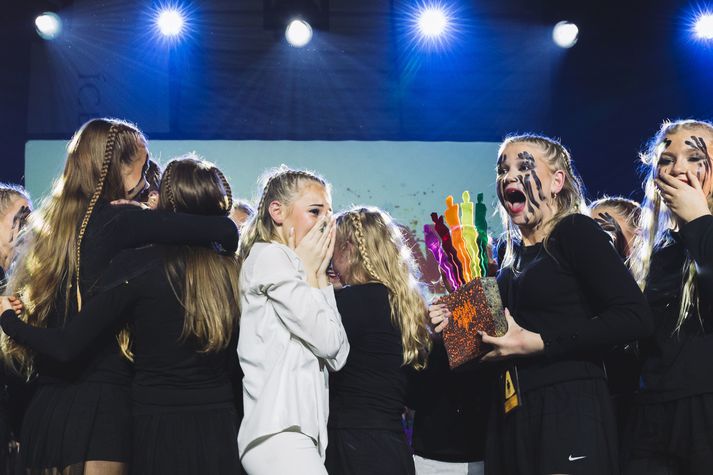 Siguratriði Hvergerðinga hét Sound of silence og fjallaði um þær alvarlegu afleiðingar sem einelti getur leitt af sér á listrænan hátt og lögðu þau áherslu á mikilvægi þess að eiga heilbrigð og góð samskipti.