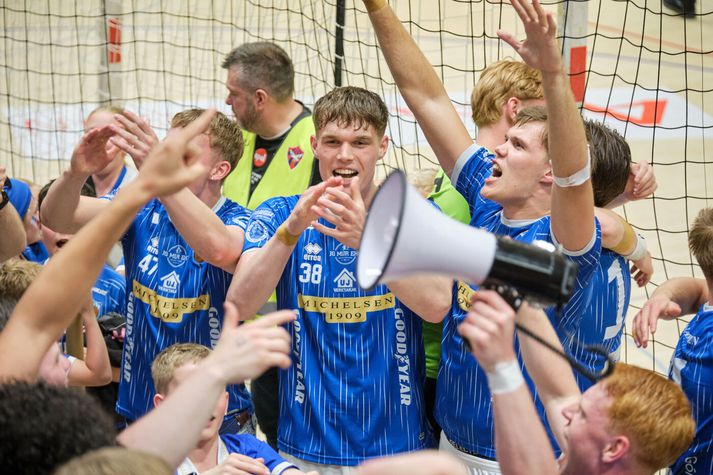 Framarar fagna með stuðningsmönnum sínum i vor en þeim gengur illa að fá fólk á völlinn á þessu tímabili.