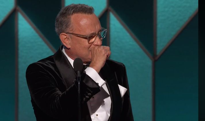 Hanks tilfinningaríkur á Golden Globe í nótt.