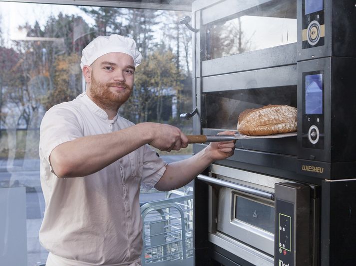 Fátt er betra en nýbakað, ilmandi brauð og bakkelsi. Taktu þátt í leik og þú gætir unnið gjafakörfu frá Bakarameistaranum.