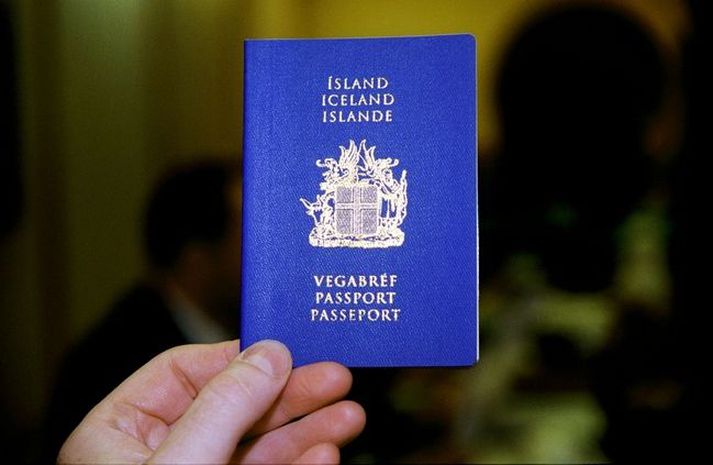 Talið er að um þrjú þúsund manns hafi vegabréf með framlengingu sem nær fram yfir 24.nóvember.