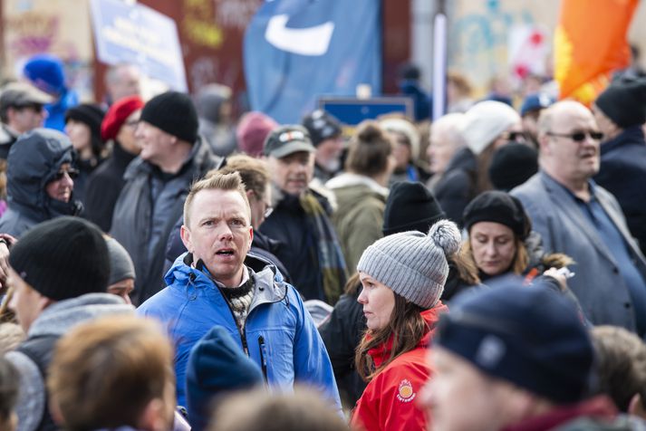 Ragnar Þór leggur til að Íslendingar hætti að stinga fólki í ævarandi skuldafangelsi fyrir þær sakir einar að hafa menntað sig.