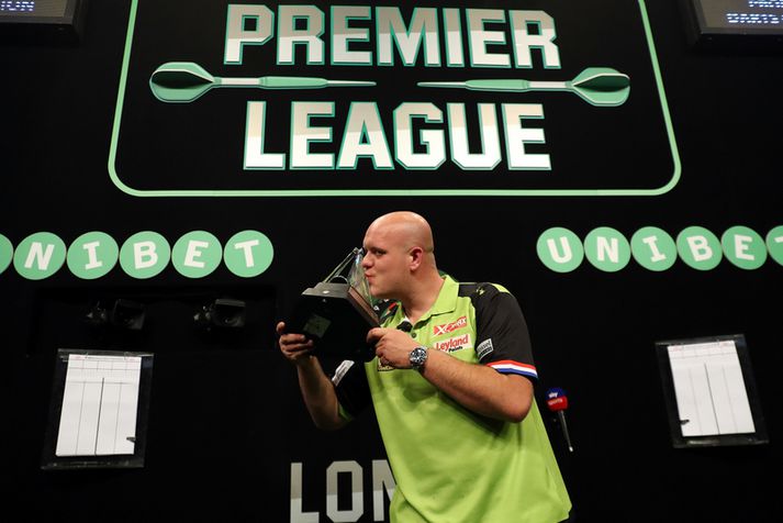 Michael van Gerwen er ríkjandi úrvalsdeildarmeistari í pílukasti.