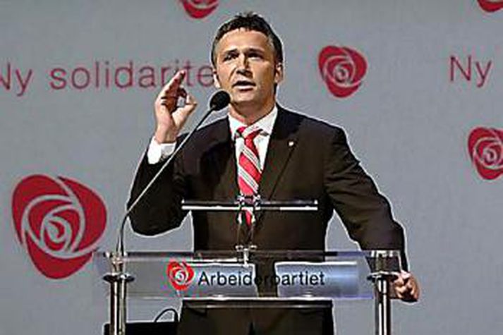 Jens Stoltenberg hefur játað að hafa greitt svört vinnulaun.