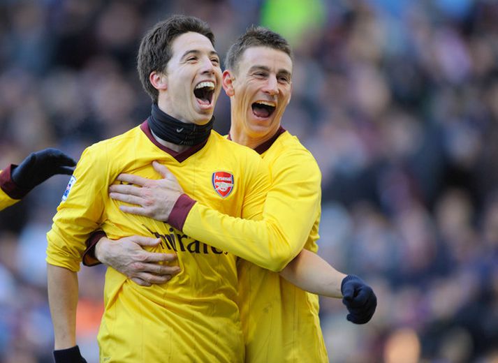 Samir Nasri, til vinstri, fagnar marki.