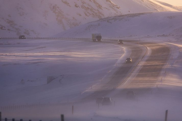 Færð á vegum verður ekki eins og best væri á kostið á morgun.