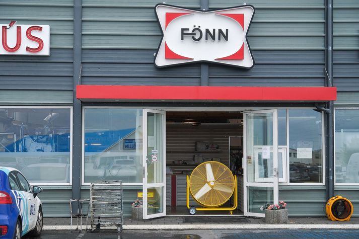 Húsið var reykræst í alla nótt. 