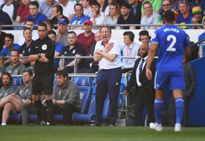 Neil Warnock á hliðarlínunni í dag