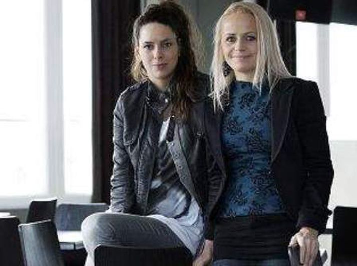 Varius Vöruhönnuðurinn Ragnheiður Margeirsdóttir og fatahönnuðurinn Íris Sigurðardóttir hanna saman undir nafninu Varius.fréttablaðið/stefán