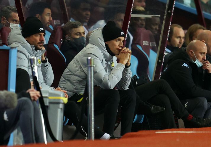 Thomas Tuchel á varamannabekknum á Villa Park í gær.