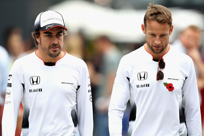 Fernando Alonso og Jenson Button voru liðsfélagar á síðasta ári, hjá McLaren.
