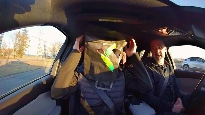 Gerði þú þér grein fyrir því hver var undir pokanum?