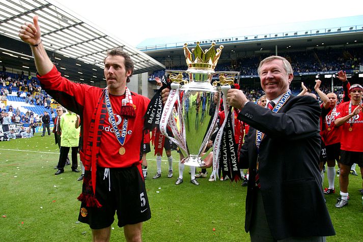 Laurent Blanc með Sir Alex Ferguson eftir að þeir unnu saman titilinn vorið 2003.