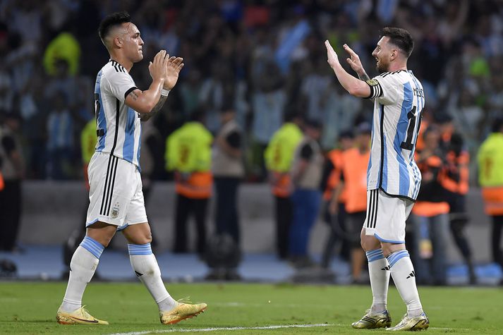 Lionel Messi og Lautaro Martínez urðu heimsmeistarar með argentínska landsliðinu í fyrra.