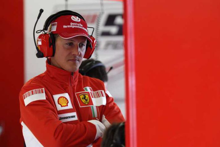 Michael Schumacher hefur úr vöndu að ráða ásamt þeim sem deila munu út sektarfé McLaren .