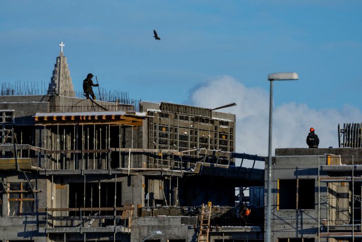 Húsnæðisverð á höfuðborgarsvæðinu hefur hækkað um rúmlega 20 prósent á síðustu tólf mánuðum.