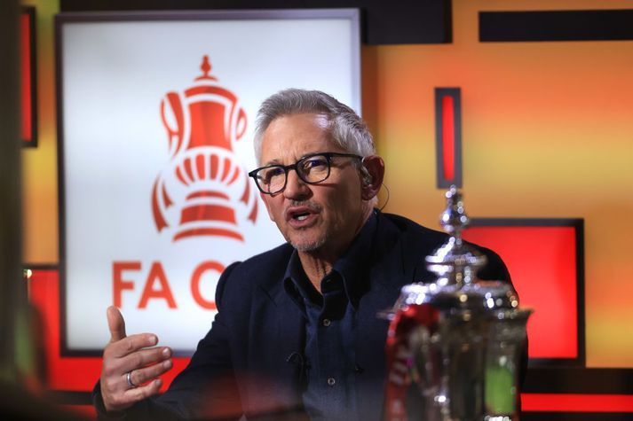 Gary Lineker átti erfitt með að skella ekki upp úr þegar klámhljóðin byrjuðu að heyrast.