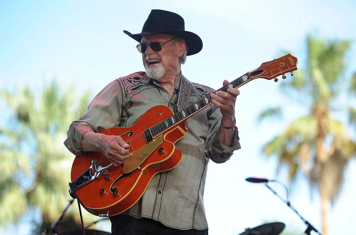 Duane Eddy var tekinn inn í Frægðarhöll rokksins árið 1994. 