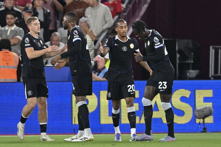 Chelsea lenti undir gegn West Ham United en svaraði með fimm mörkum.