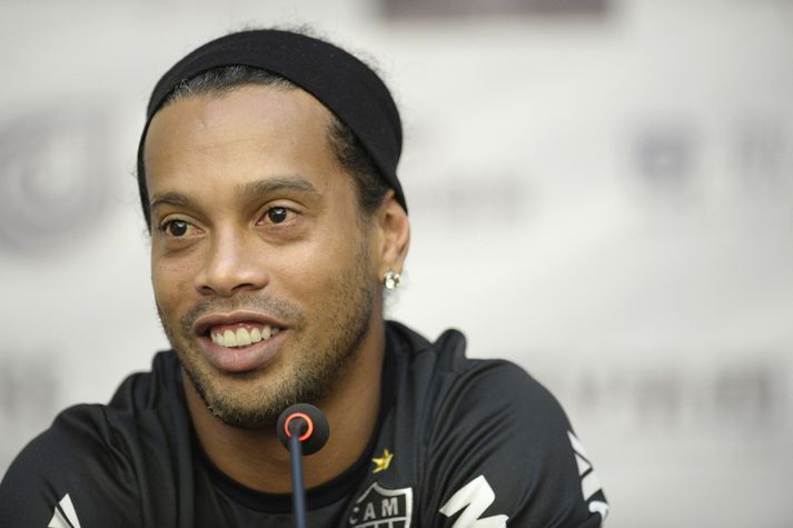 Ronaldinho á blaðamananfundi.